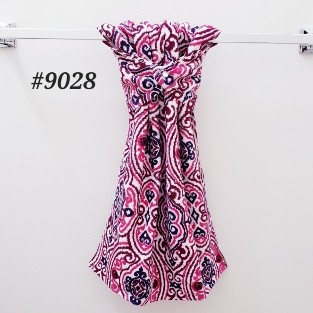 ❤️NEW!❤️ #9028 ■Madrid Rose Hang'N'Snap Hand Towel 🤍Select Snap